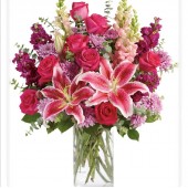 Stunning Lily Bouquet in Vase